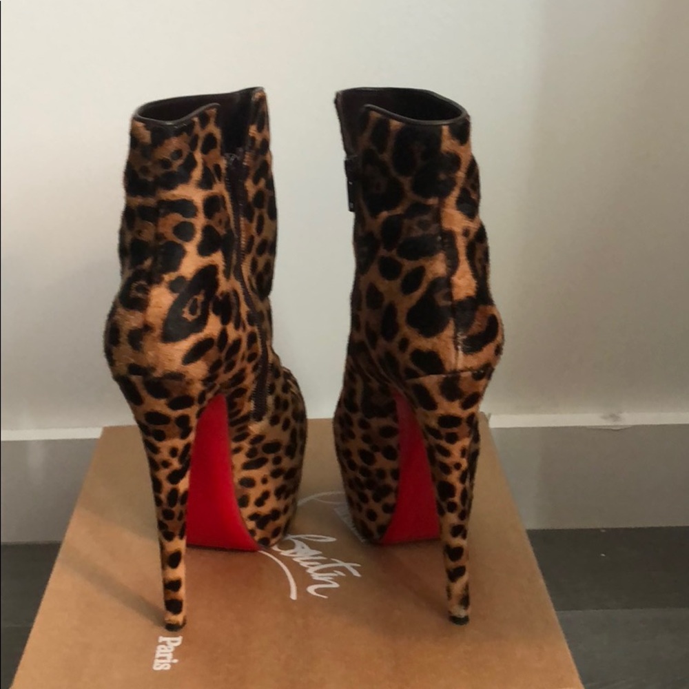 Christian Louboutin Daf Booty sz 38 - Picture 3 of 8